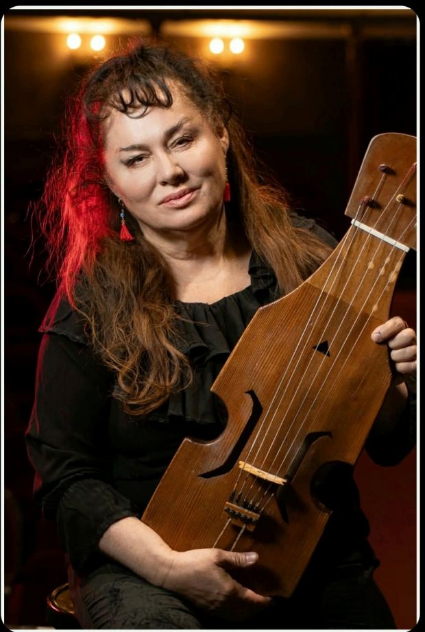 image: MARIA POMIANOWSKA